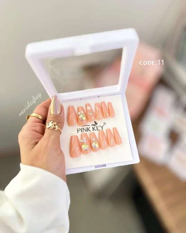 ناخن مصنوعی طرح کاشت کد stars-nail - تصویر 12